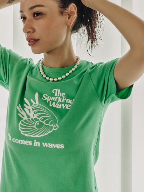 Clam Graphic T-Shirts Green